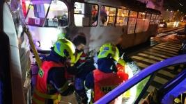 hasiči tramvaj3 G68rMxnWkAA2TxN